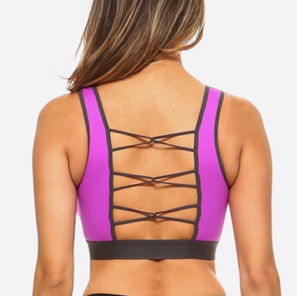 - Tank Top Bra. NWT - Picture 3 of 8